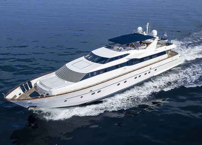 Motor yacht Falcon 106ft 2280hp
