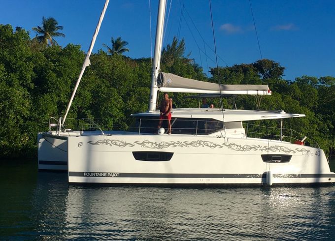 Catamaran Fountaine Pajot LUCIA 40 11.73m