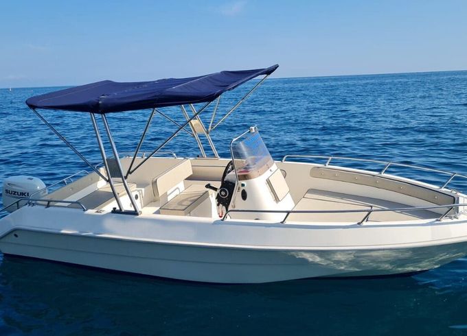 Boat without licence  Romar Swan 40hp