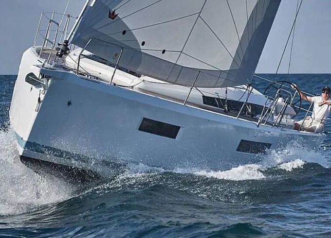 Sailboat Sun Odyssey 440 13m