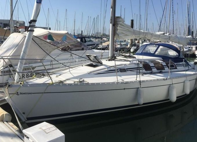 Sailboat Beneteau First 35 S5 10.8m