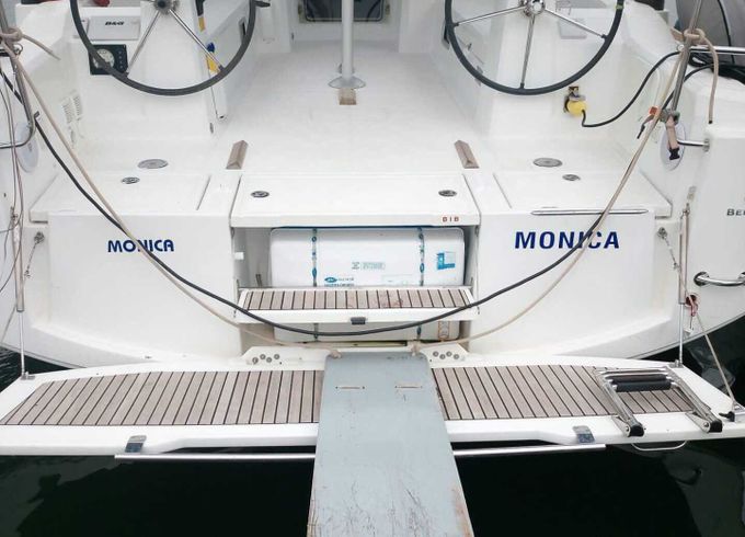 Sailboat BENETEAU OCEANIS 38 11.59m