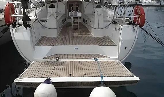 Sailboat Bavaria 40 Cruiser 12m