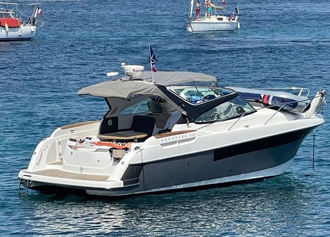 Motorboat Jeanneau PRESTIGE 34 560hp