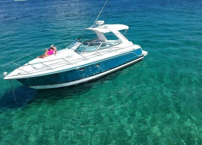 Motor yacht Formula 35ft 700hp