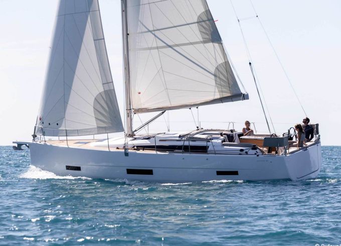 Sailboat DUFOUR 390 Grand Large 11.93m