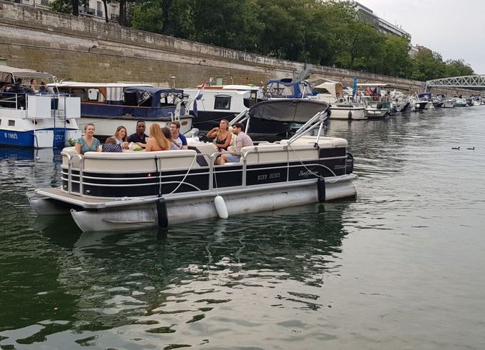 Motorboat Smoker Craft Sun Chaser 7522 60hp