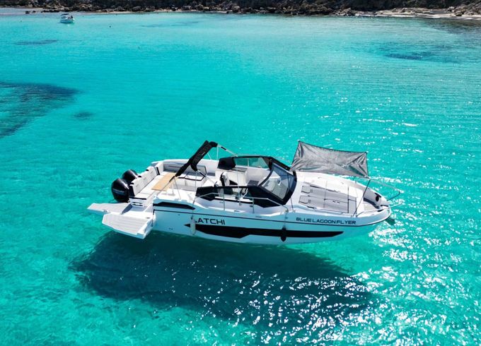 Motorboat Karnic CS 10 500hp