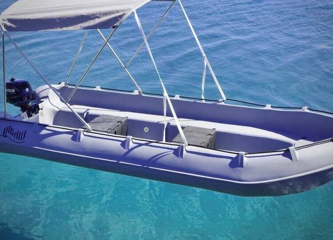 Boat without licence  Whaly 435 6hp