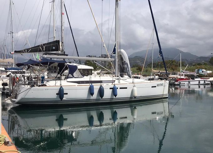 Sailboat Jeanneau Sun Odyssey 439 13.4m