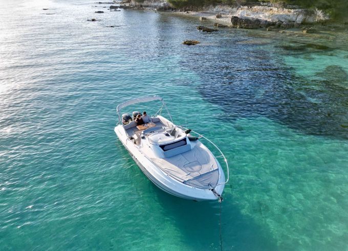 Motorboat Beneteau Flyer Sundeck 400hp