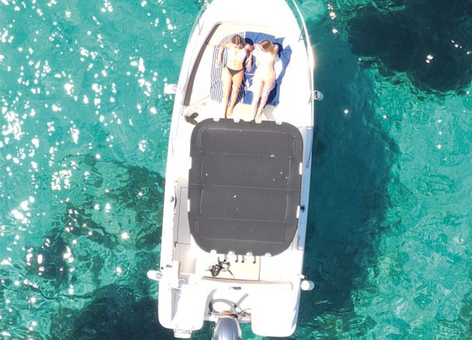 Motorboat Jeanneau Cap Camarat 6.5 Cc 150hp