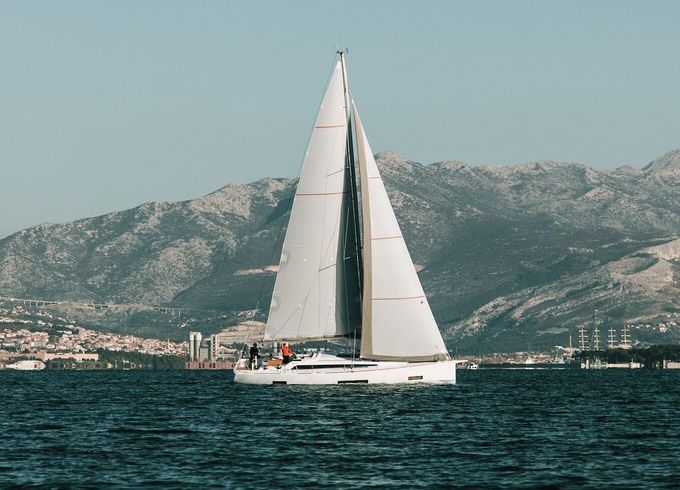 Sailboat Salona 46 14.02m