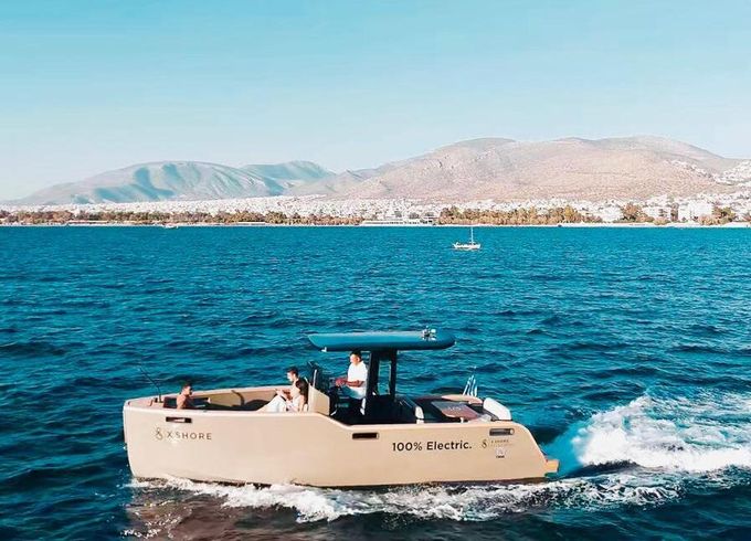 Motorboat X-Shore 8000 Electric 170hp