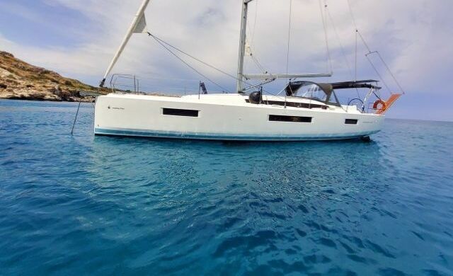 Sailboat Sun Odyssey 440 13m