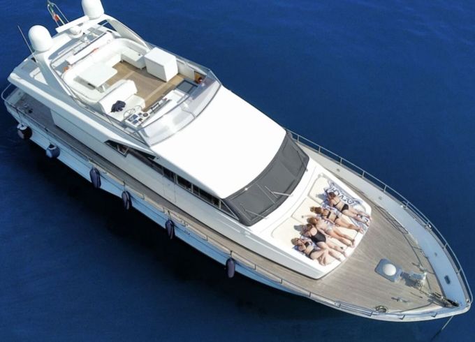 Motor yacht San Lorenzo 22 2400hp