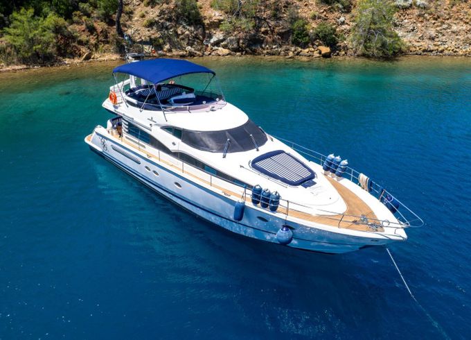 Motor yacht Fairline 62 3200hp