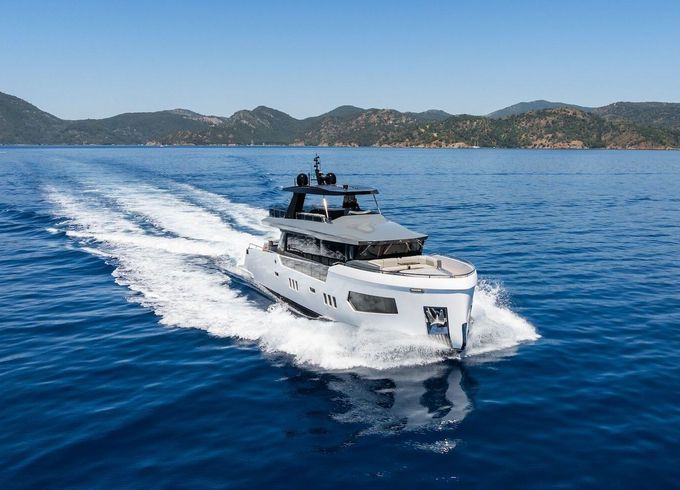 Motor yacht Luxury Brand New Yacht  2024 Model 3000hp