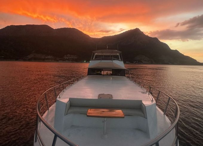 Motor yacht Costume 2015 560hp