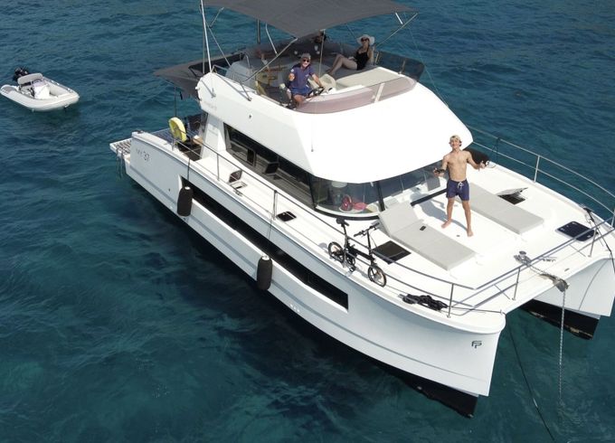Motorboat Fountaine Pajot My 37 440hp