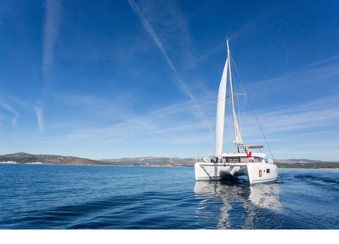 Catamaran LAGOON 42 JASMINE 12.8m