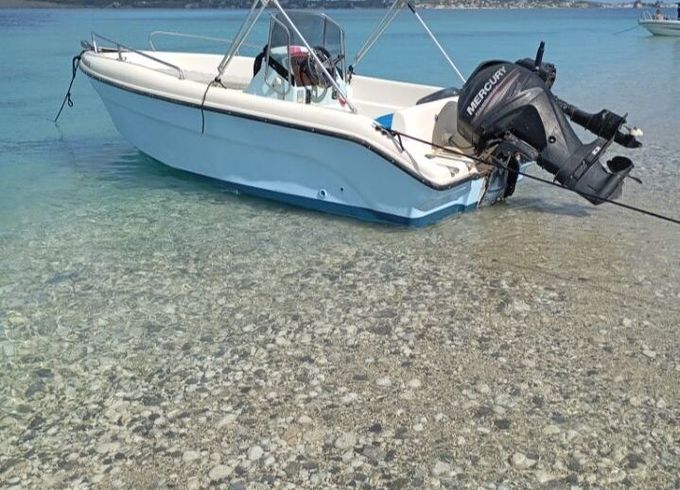 Motorboat Ranieri blue water 30hp