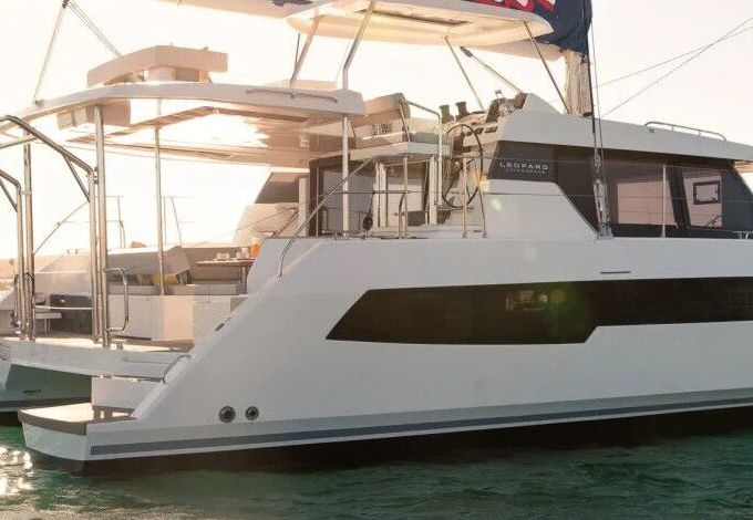 Catamaran Moorings 4200/3/3 12m