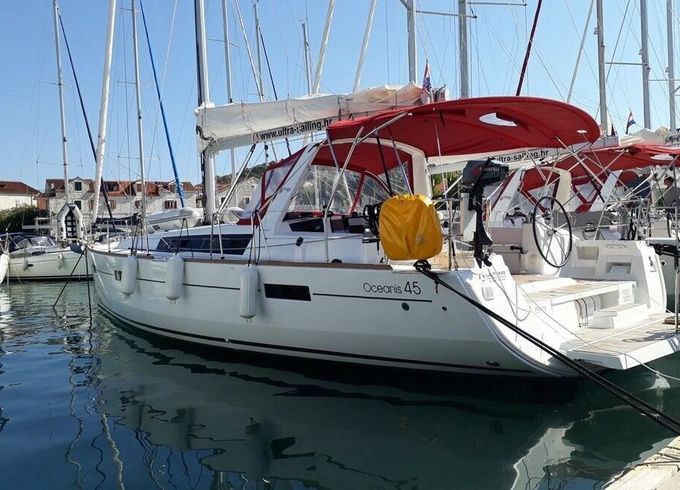 Sailboat Bénéteau Oceanis 45 - 4 cab. 13m