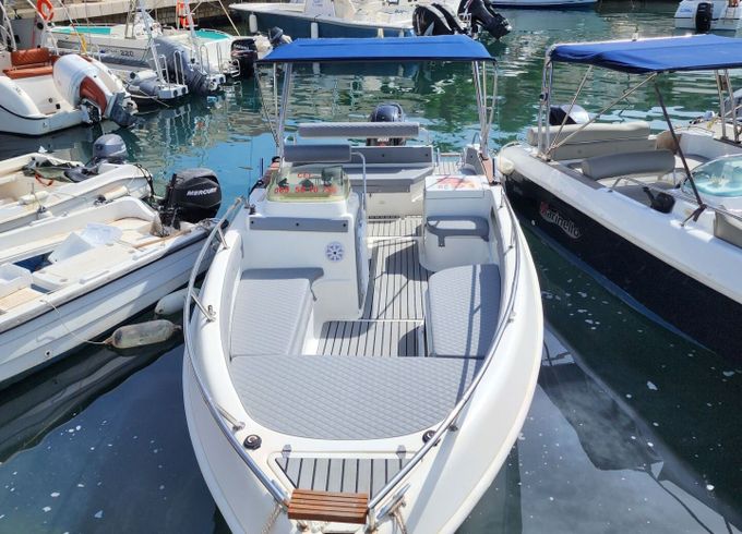 Motorboat Gaia 22 open 200hp