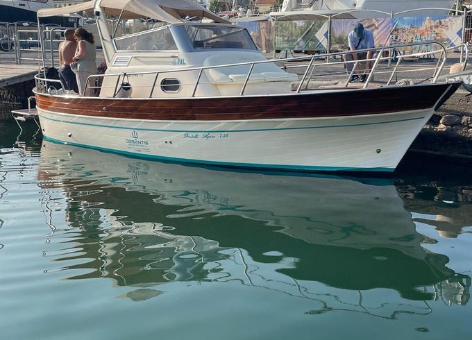 Motorboat Fratelli Aprea Gozzo semicabin 765 200hp