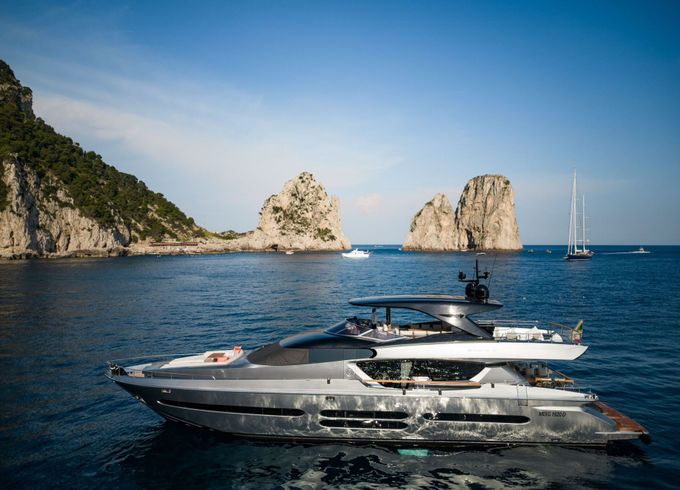Motor yacht Rizzardi Technema 90 4000hp