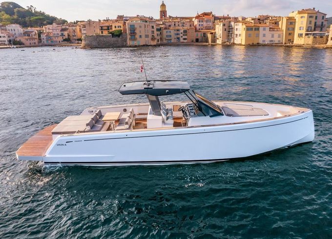 Motorboat Pardo 43 880hp
