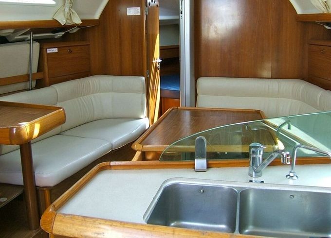 Sailboat Jeanneau SUN FAST 37 11.4m