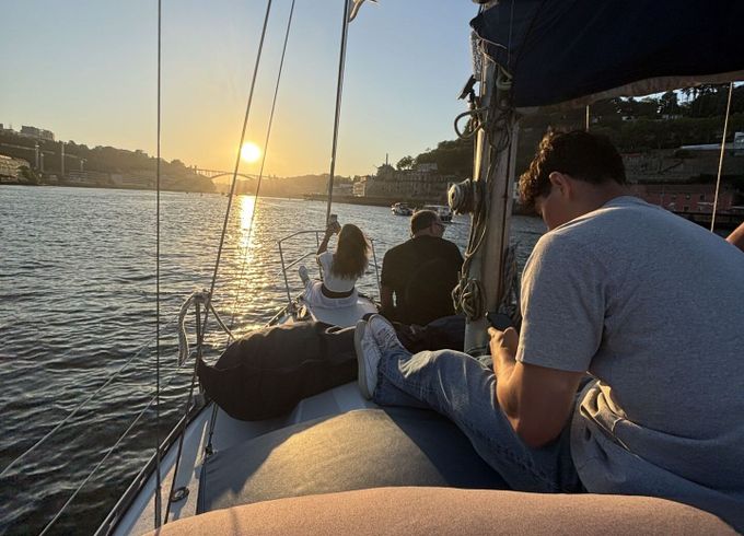 Sailboat Jeanneau Brie 9m
