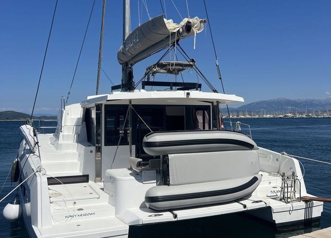Catamaran Catana Group Bali 4.2 - 4 + 1 cab. 12m