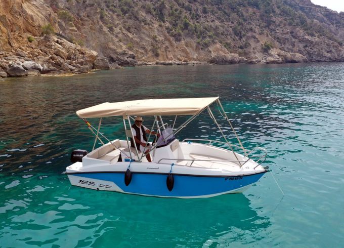 Motorboat Compass PRO 115hp