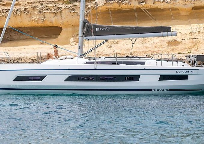 Sailboat Dufour 41 11m