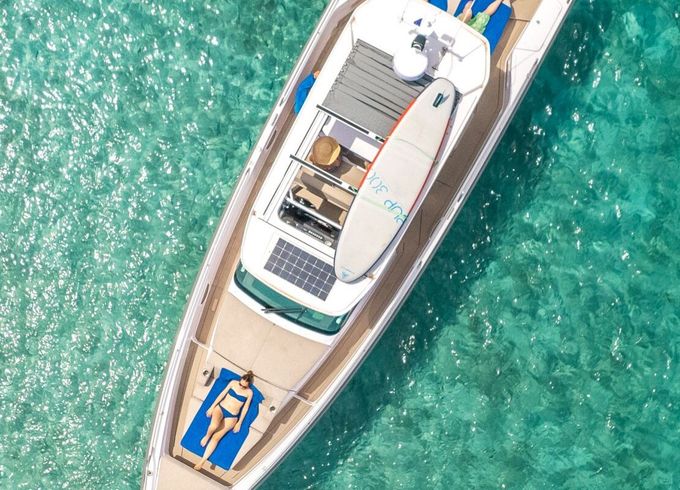 Motorboat Axopar 37 St 600hp