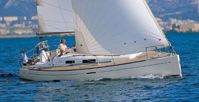 Sailboat DUFOUR 34 10.6m