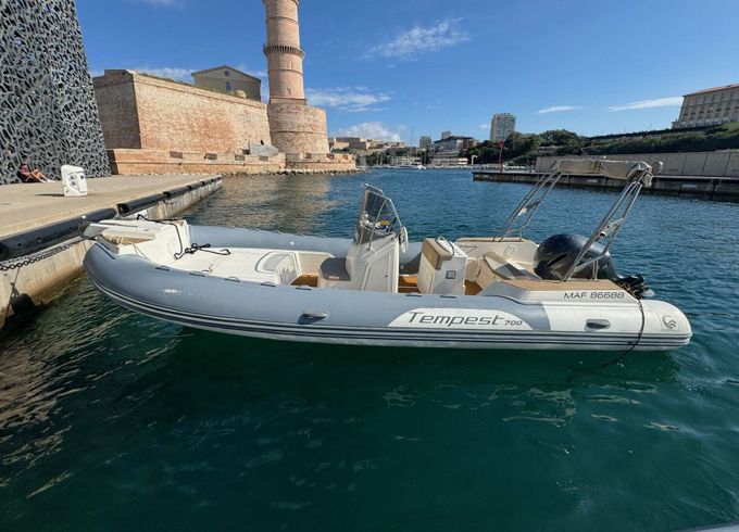 RIB CAPELLI TEMPEST 700 200hp
