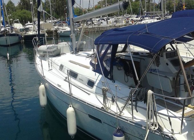 Sailboat Beneteau Oceanis Clipper 34 10.34m