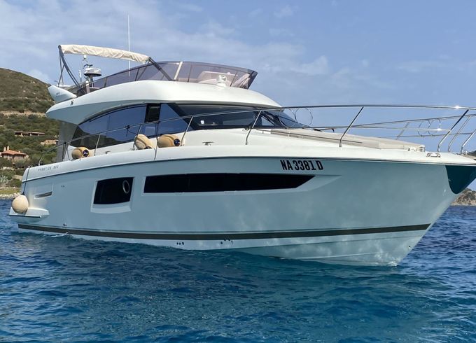 Motorboat Prestige 500 840hp