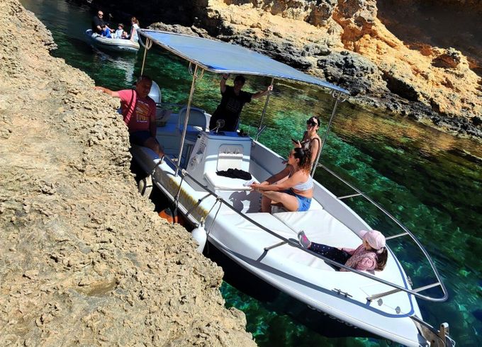 Motorboat Buccaneer Diva 150hp