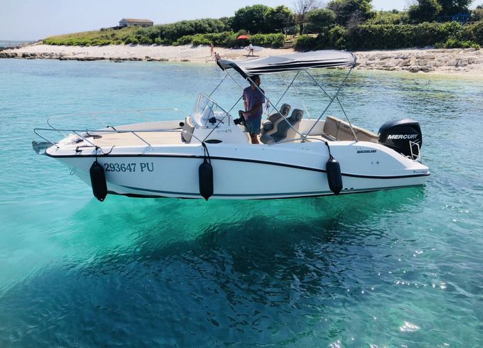 Motorboat Quicksilver quicksilver 675 Sundeck 150hp