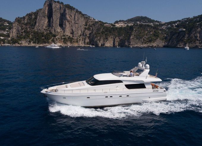 Motor yacht San Lorenzo SL 62 2200hp