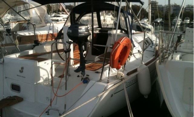 Sailboat Beneteau Oceanis 31 9.66m