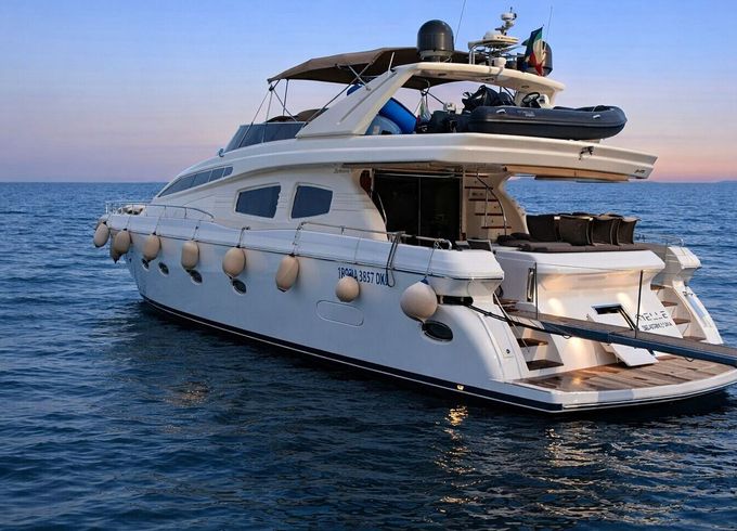 Motor yacht Rizzardi Technema 70 2600hp