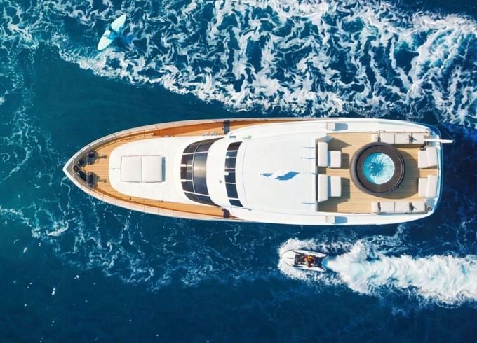 Motor yacht with jacuzzi and sky bar from capri 2400hp