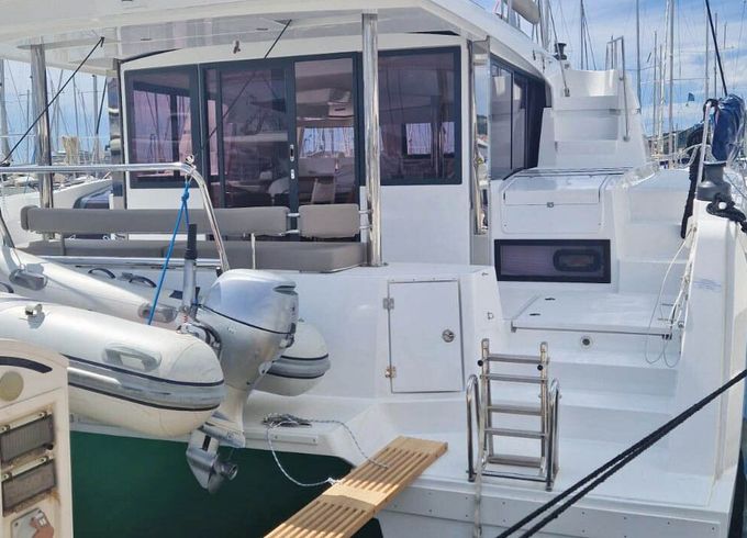 Catamaran Catana Group Bali 4.6 - 5 + 1 cab. 14.28m