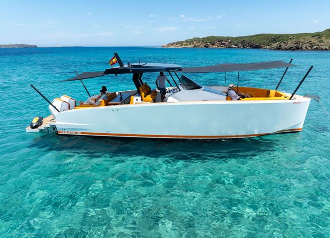 Motorboat TESORO YACHT T40 750hp
